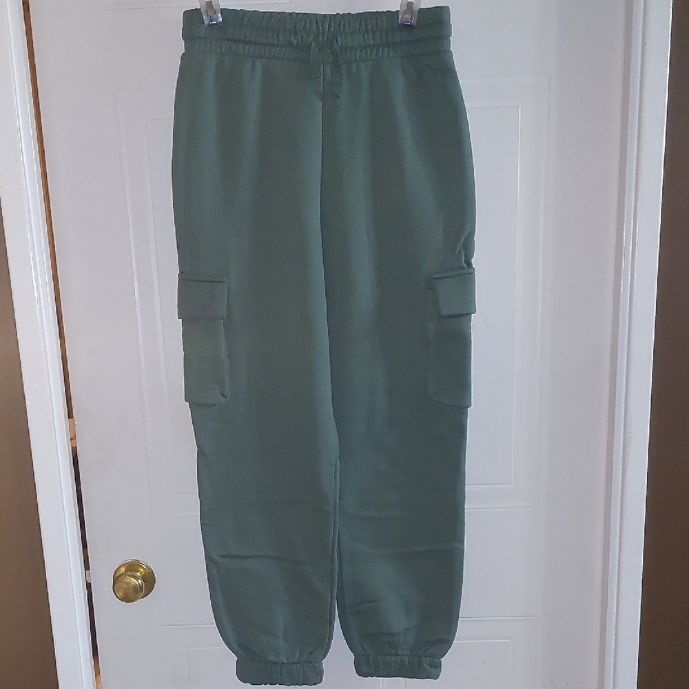 Zara Women's Olive Cargo Joggers